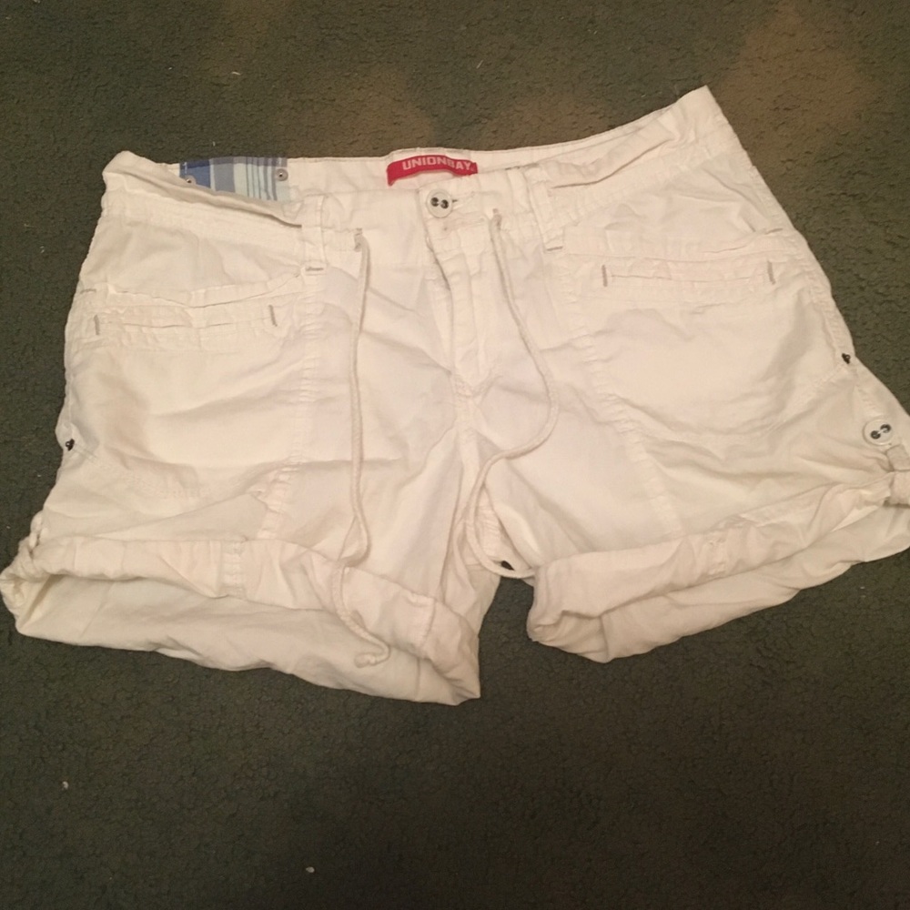 White Khaki unionbay shorts